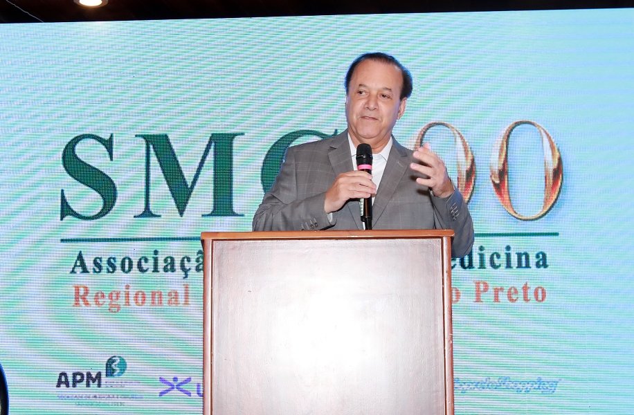 COQUETEL DOS PRESIDENTES- 100 ANOS DA SOCIEDADE MEDICINA E CIRURGIA - Eloisa Mattos