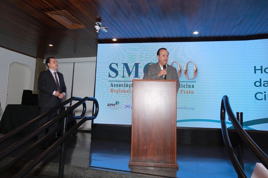 COQUETEL DOS PRESIDENTES- 100 ANOS DA SOCIEDADE MEDICINA E CIRURGIA - Eloisa Mattos