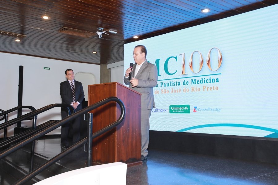 COQUETEL DOS PRESIDENTES- 100 ANOS DA SOCIEDADE MEDICINA E CIRURGIA - Eloisa Mattos