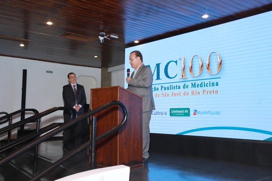 COQUETEL DOS PRESIDENTES- 100 ANOS DA SOCIEDADE MEDICINA E CIRURGIA - Eloisa Mattos