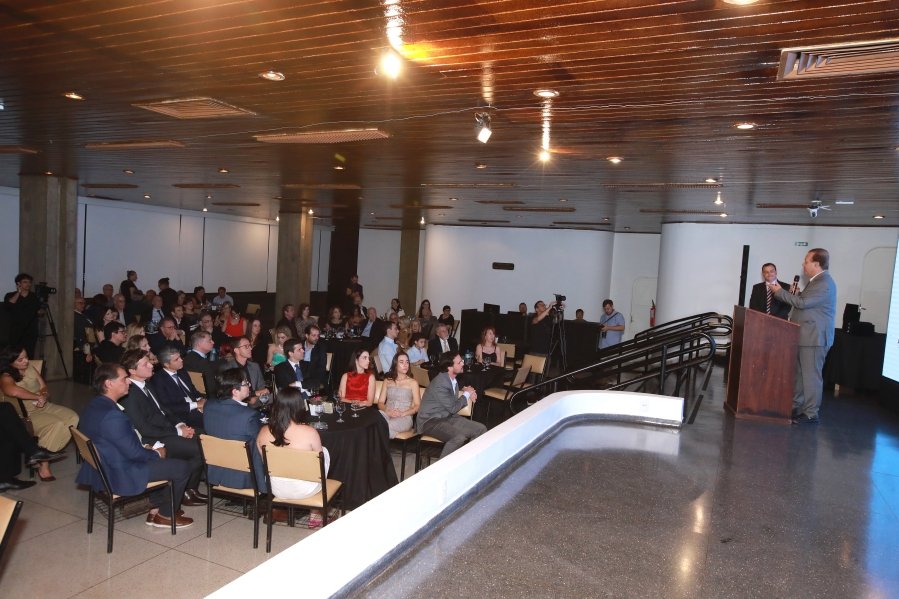 COQUETEL DOS PRESIDENTES- 100 ANOS DA SOCIEDADE MEDICINA E CIRURGIA - Eloisa Mattos