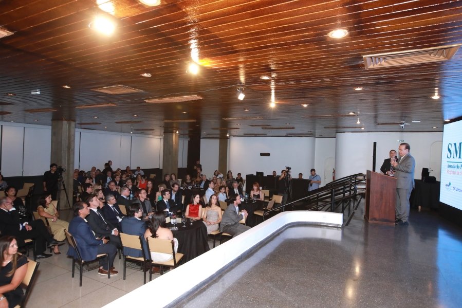 COQUETEL DOS PRESIDENTES- 100 ANOS DA SOCIEDADE MEDICINA E CIRURGIA - Eloisa Mattos
