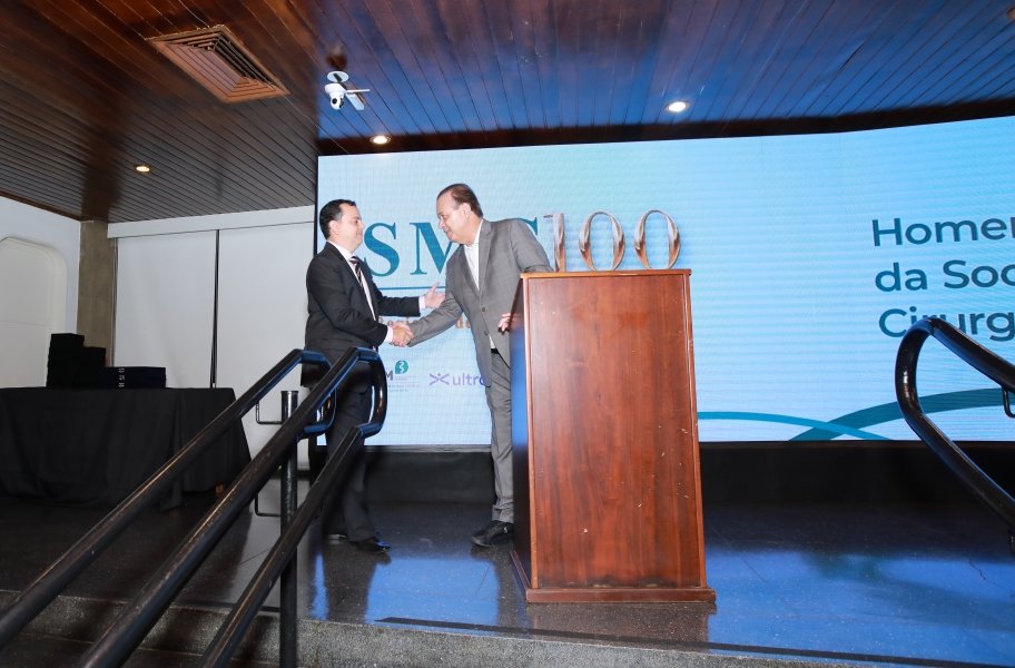 COQUETEL DOS PRESIDENTES- 100 ANOS DA SOCIEDADE MEDICINA E CIRURGIA - Eloisa Mattos