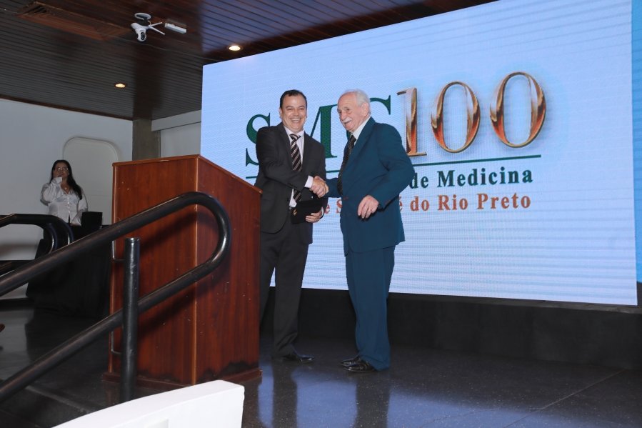 COQUETEL DOS PRESIDENTES- 100 ANOS DA SOCIEDADE MEDICINA E CIRURGIA - Eloisa Mattos