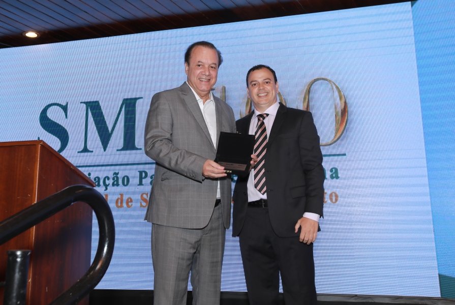 COQUETEL DOS PRESIDENTES- 100 ANOS DA SOCIEDADE MEDICINA E CIRURGIA - Eloisa Mattos