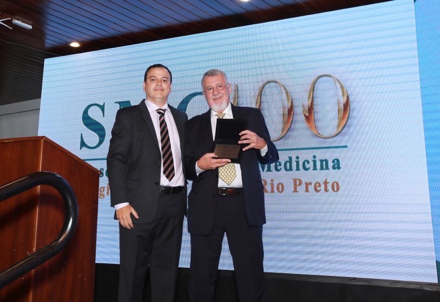 COQUETEL DOS PRESIDENTES- 100 ANOS DA SOCIEDADE MEDICINA E CIRURGIA - Eloisa Mattos