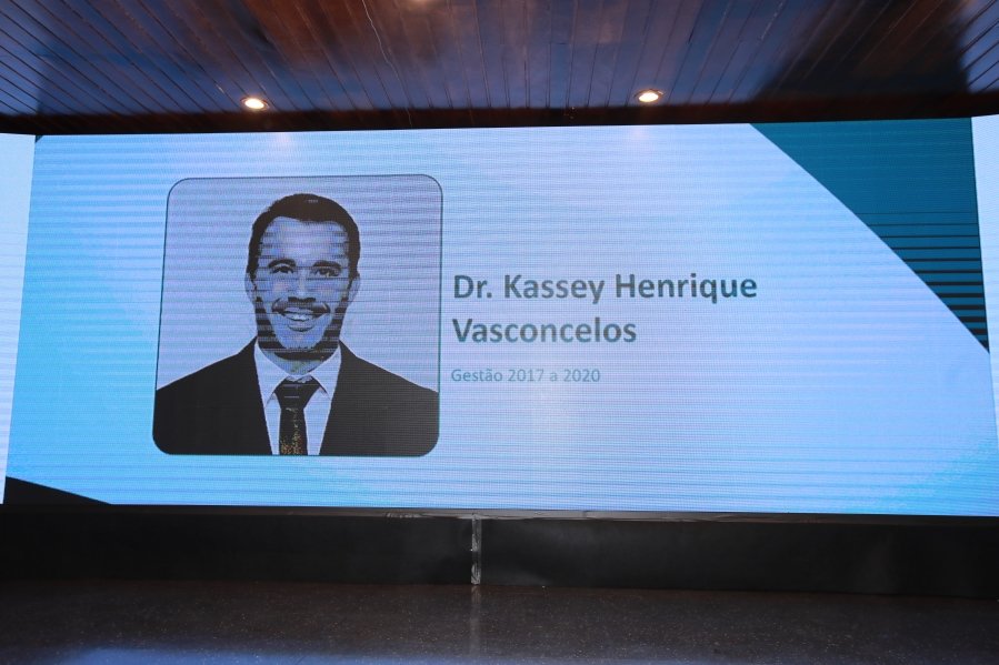 COQUETEL DOS PRESIDENTES- 100 ANOS DA SOCIEDADE MEDICINA E CIRURGIA - Eloisa Mattos