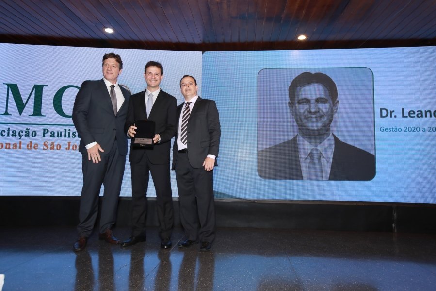 COQUETEL DOS PRESIDENTES- 100 ANOS DA SOCIEDADE MEDICINA E CIRURGIA - Eloisa Mattos