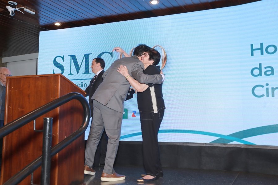 COQUETEL DOS PRESIDENTES- 100 ANOS DA SOCIEDADE MEDICINA E CIRURGIA - Eloisa Mattos