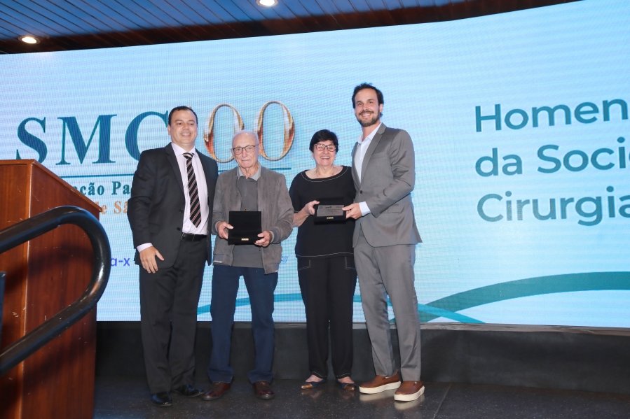 COQUETEL DOS PRESIDENTES- 100 ANOS DA SOCIEDADE MEDICINA E CIRURGIA - Eloisa Mattos