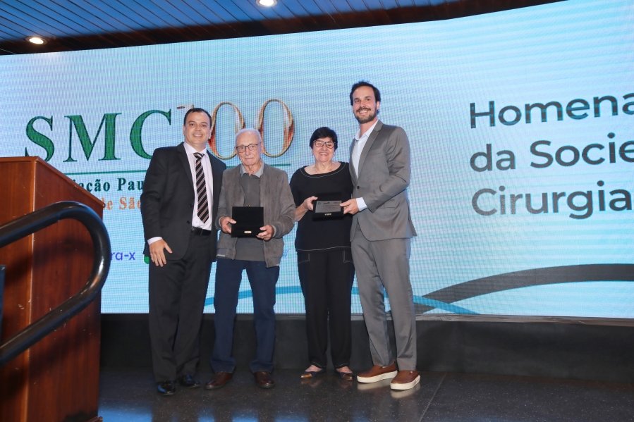 COQUETEL DOS PRESIDENTES- 100 ANOS DA SOCIEDADE MEDICINA E CIRURGIA - Eloisa Mattos