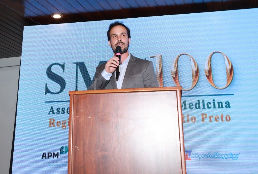 COQUETEL DOS PRESIDENTES- 100 ANOS DA SOCIEDADE MEDICINA E CIRURGIA - Eloisa Mattos