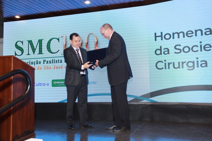 COQUETEL DOS PRESIDENTES- 100 ANOS DA SOCIEDADE MEDICINA E CIRURGIA - Eloisa Mattos