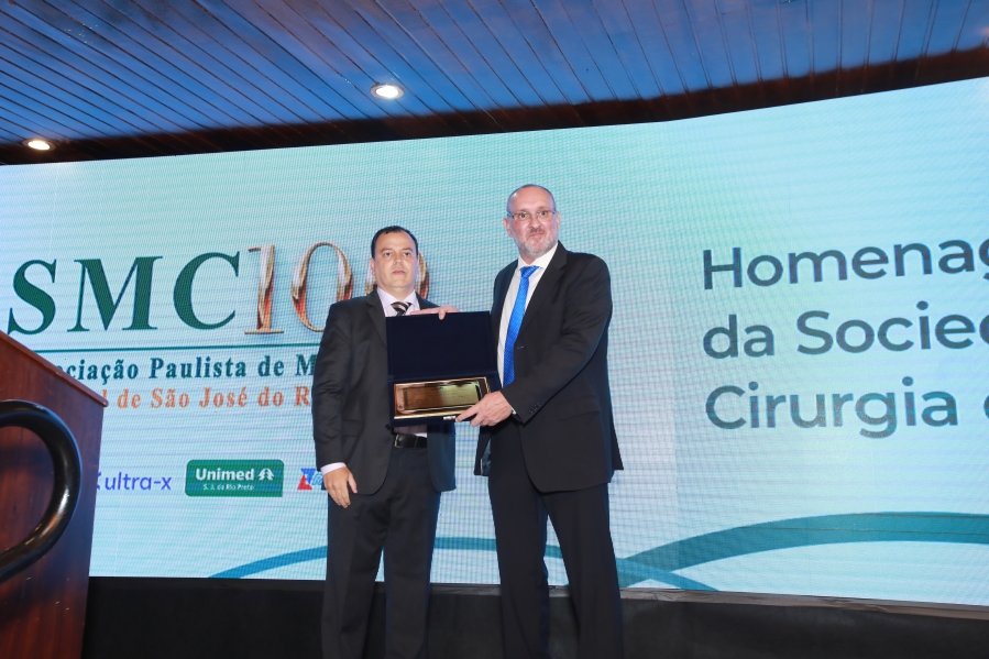 COQUETEL DOS PRESIDENTES- 100 ANOS DA SOCIEDADE MEDICINA E CIRURGIA - Eloisa Mattos