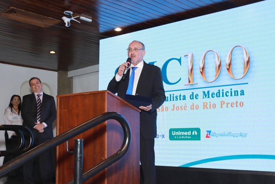 COQUETEL DOS PRESIDENTES- 100 ANOS DA SOCIEDADE MEDICINA E CIRURGIA - Eloisa Mattos