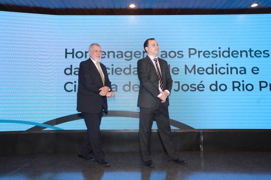 COQUETEL DOS PRESIDENTES- 100 ANOS DA SOCIEDADE MEDICINA E CIRURGIA - Eloisa Mattos