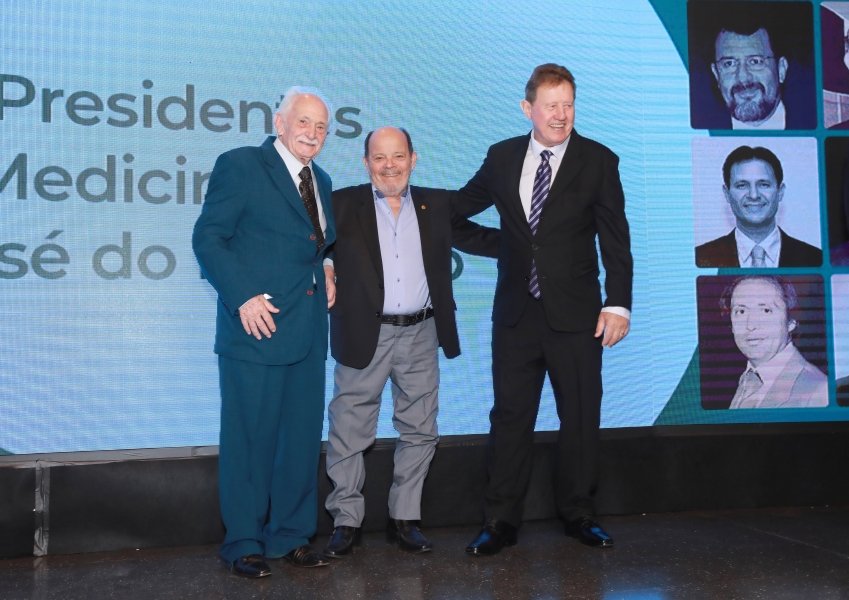 COQUETEL DOS PRESIDENTES- 100 ANOS DA SOCIEDADE MEDICINA E CIRURGIA - Eloisa Mattos