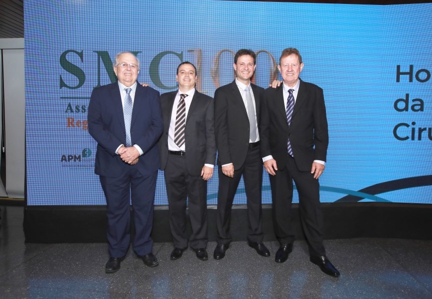 COQUETEL DOS PRESIDENTES- 100 ANOS DA SOCIEDADE MEDICINA E CIRURGIA - Eloisa Mattos