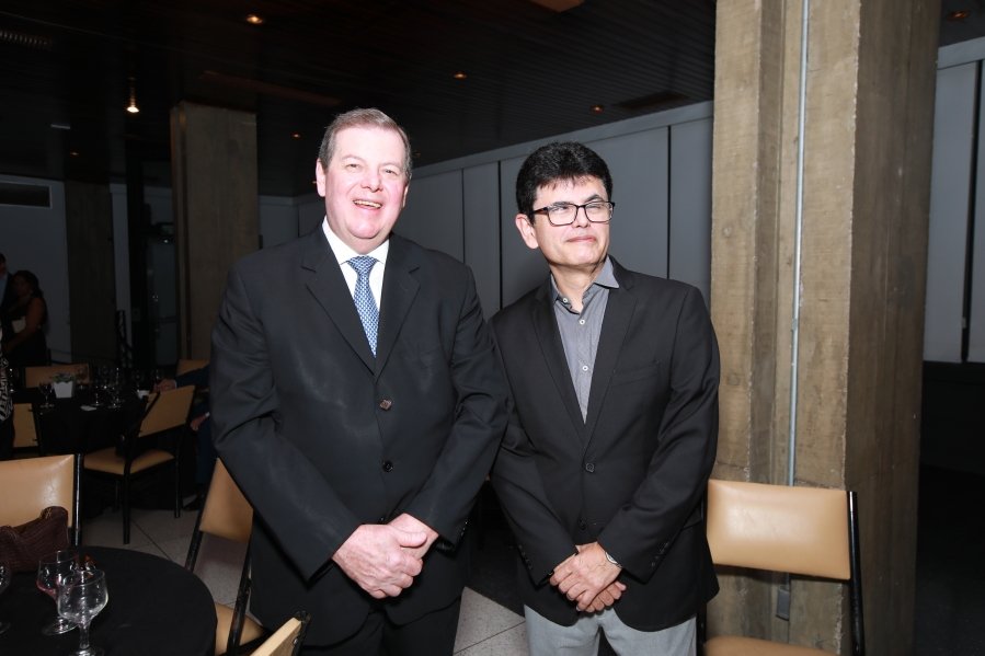 COQUETEL DOS PRESIDENTES- 100 ANOS DA SOCIEDADE MEDICINA E CIRURGIA - Eloisa Mattos