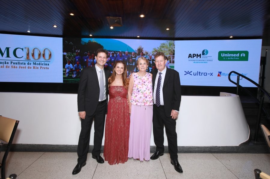 COQUETEL DOS PRESIDENTES- 100 ANOS DA SOCIEDADE MEDICINA E CIRURGIA - Eloisa Mattos