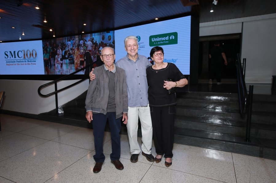 COQUETEL DOS PRESIDENTES- 100 ANOS DA SOCIEDADE MEDICINA E CIRURGIA - Eloisa Mattos