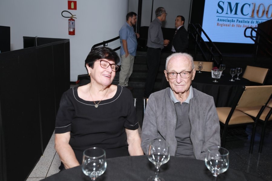 COQUETEL DOS PRESIDENTES- 100 ANOS DA SOCIEDADE MEDICINA E CIRURGIA - Eloisa Mattos