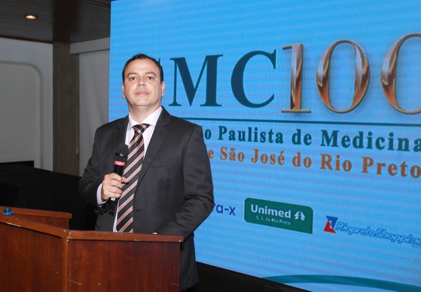 COQUETEL DOS PRESIDENTES- 100 ANOS DA SOCIEDADE MEDICINA E CIRURGIA - Eloisa Mattos