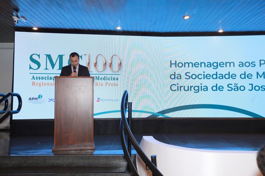 COQUETEL DOS PRESIDENTES- 100 ANOS DA SOCIEDADE MEDICINA E CIRURGIA - Eloisa Mattos