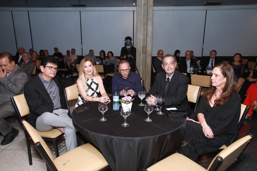 COQUETEL DOS PRESIDENTES- 100 ANOS DA SOCIEDADE MEDICINA E CIRURGIA - Eloisa Mattos