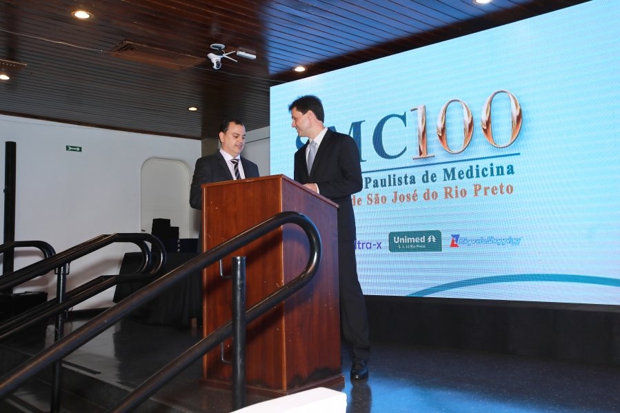 COQUETEL DOS PRESIDENTES- 100 ANOS DA SOCIEDADE MEDICINA E CIRURGIA - Eloisa Mattos