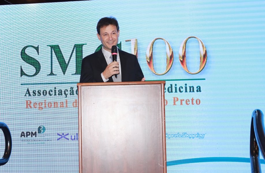 COQUETEL DOS PRESIDENTES- 100 ANOS DA SOCIEDADE MEDICINA E CIRURGIA - Eloisa Mattos