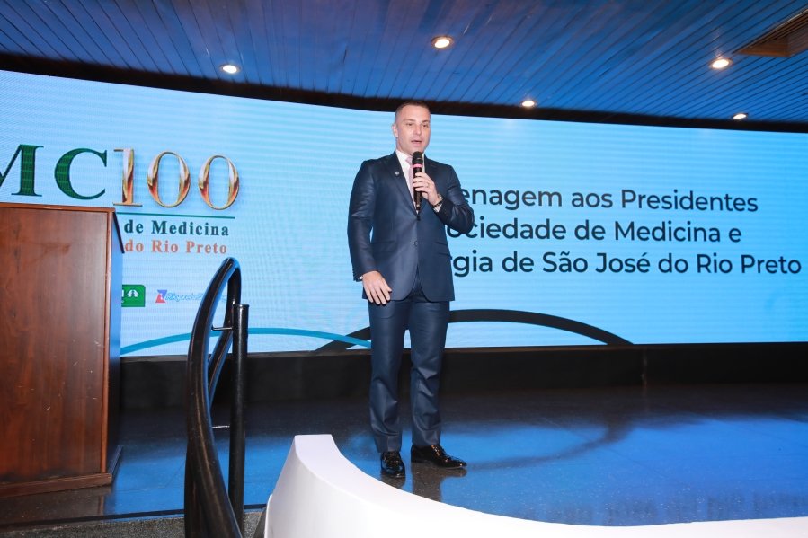 COQUETEL DOS PRESIDENTES- 100 ANOS DA SOCIEDADE MEDICINA E CIRURGIA - Eloisa Mattos