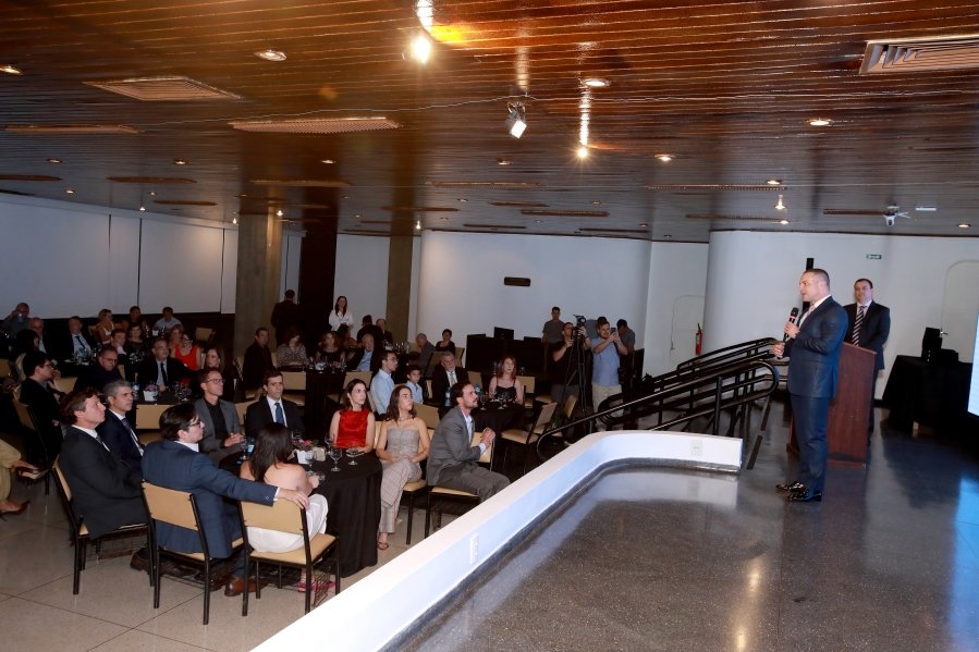 COQUETEL DOS PRESIDENTES- 100 ANOS DA SOCIEDADE MEDICINA E CIRURGIA - Eloisa Mattos