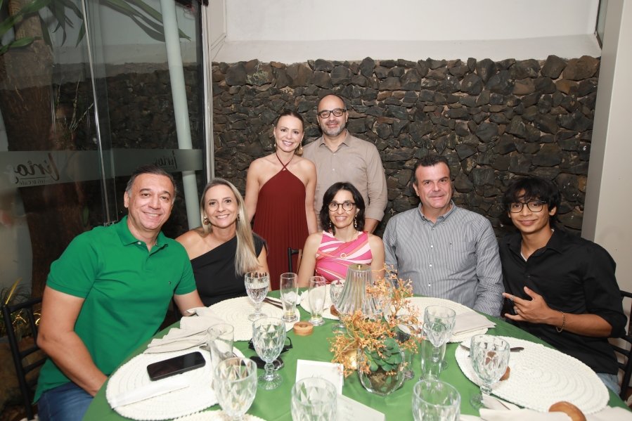 JANAÍNA CELEBRA 50 ANOS EM UMA NOITE INESQUECÍVEL – 11/04/2026 - Eloisa Mattos