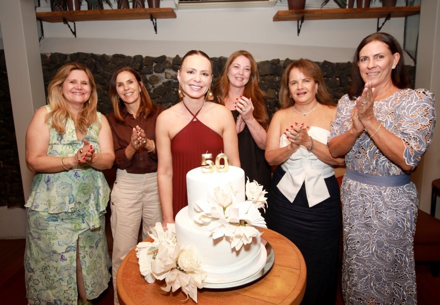 JANAÍNA CELEBRA 50 ANOS EM UMA NOITE INESQUECÍVEL – 11/04/2026 - Eloisa Mattos