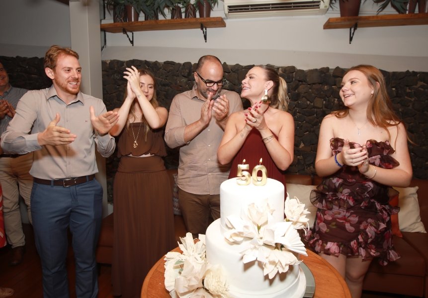 JANAÍNA CELEBRA 50 ANOS EM UMA NOITE INESQUECÍVEL – 11/04/2026 - Eloisa Mattos