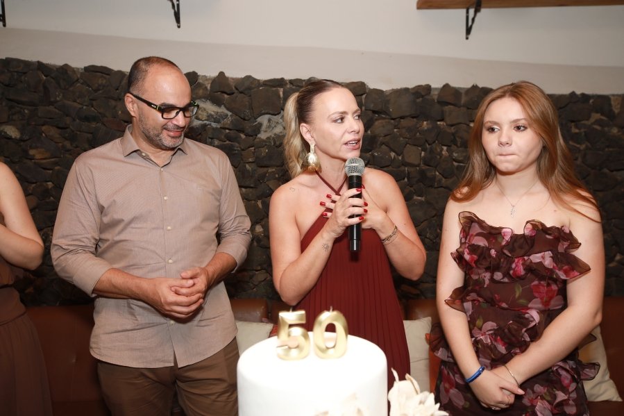 JANAÍNA CELEBRA 50 ANOS EM UMA NOITE INESQUECÍVEL – 11/04/2026 - Eloisa Mattos