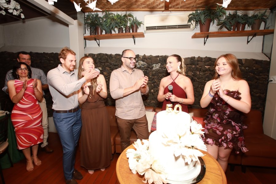 JANAÍNA CELEBRA 50 ANOS EM UMA NOITE INESQUECÍVEL – 11/04/2026 - Eloisa Mattos