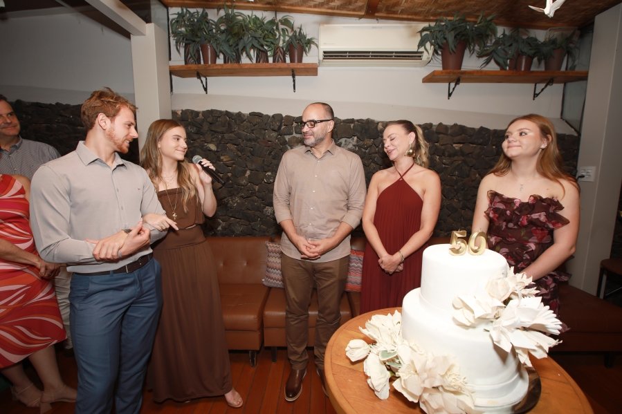 JANAÍNA CELEBRA 50 ANOS EM UMA NOITE INESQUECÍVEL – 11/04/2026 - Eloisa Mattos