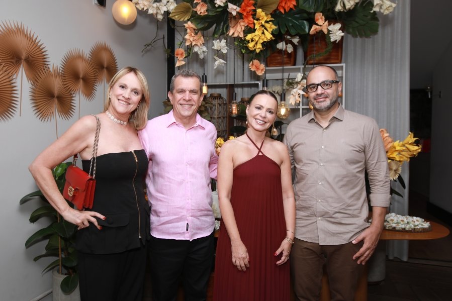 JANAÍNA CELEBRA 50 ANOS EM UMA NOITE INESQUECÍVEL – 11/04/2026 - Eloisa Mattos