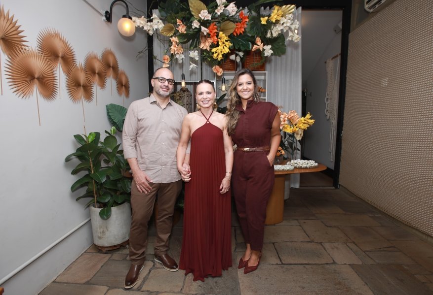 JANAÍNA CELEBRA 50 ANOS EM UMA NOITE INESQUECÍVEL – 11/04/2026 - Eloisa Mattos