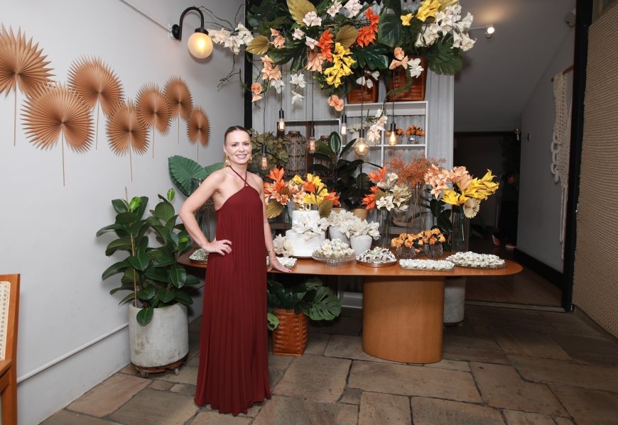 JANAÍNA CELEBRA 50 ANOS EM UMA NOITE INESQUECÍVEL – 11/04/2026 - Eloisa Mattos