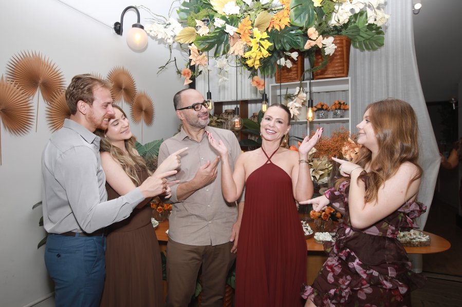 JANAÍNA CELEBRA 50 ANOS EM UMA NOITE INESQUECÍVEL – 11/04/2026 - Eloisa Mattos