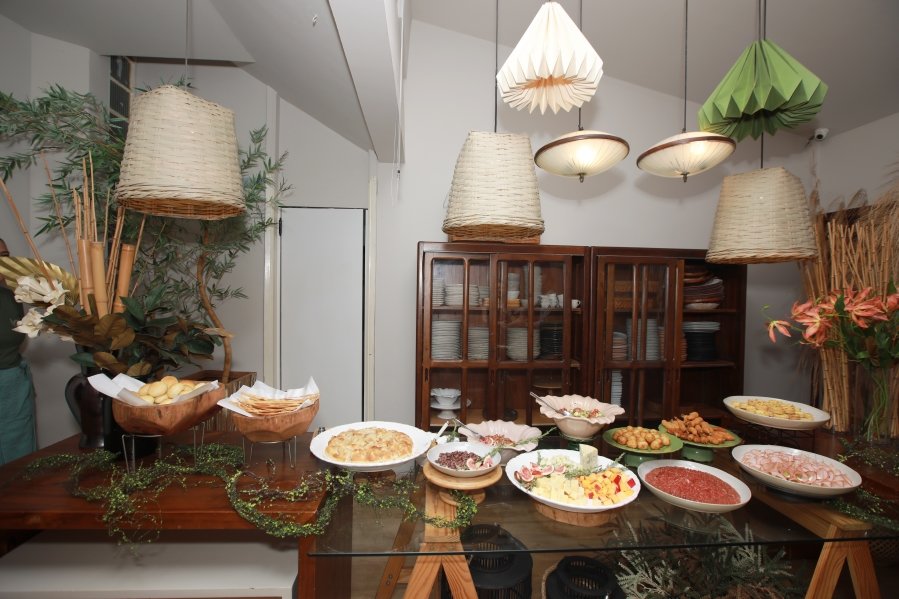 JANAÍNA CELEBRA 50 ANOS EM UMA NOITE INESQUECÍVEL – 11/04/2026 - Eloisa Mattos