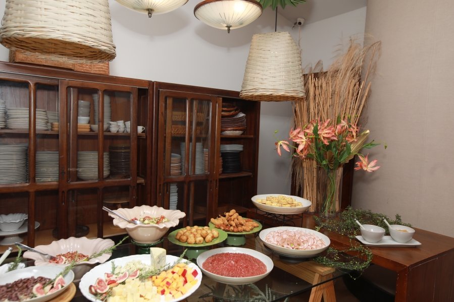 JANAÍNA CELEBRA 50 ANOS EM UMA NOITE INESQUECÍVEL – 11/04/2026 - Eloisa Mattos