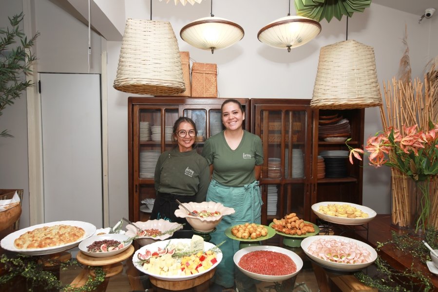 JANAÍNA CELEBRA 50 ANOS EM UMA NOITE INESQUECÍVEL – 11/04/2026 - Eloisa Mattos