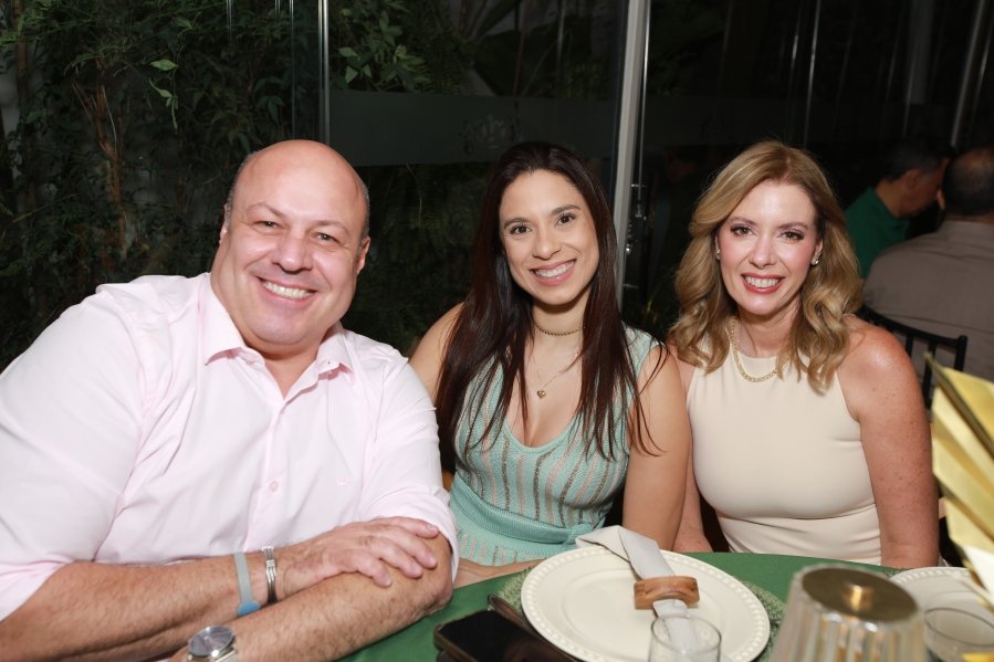 JANAÍNA CELEBRA 50 ANOS EM UMA NOITE INESQUECÍVEL – 11/04/2026 - Eloisa Mattos