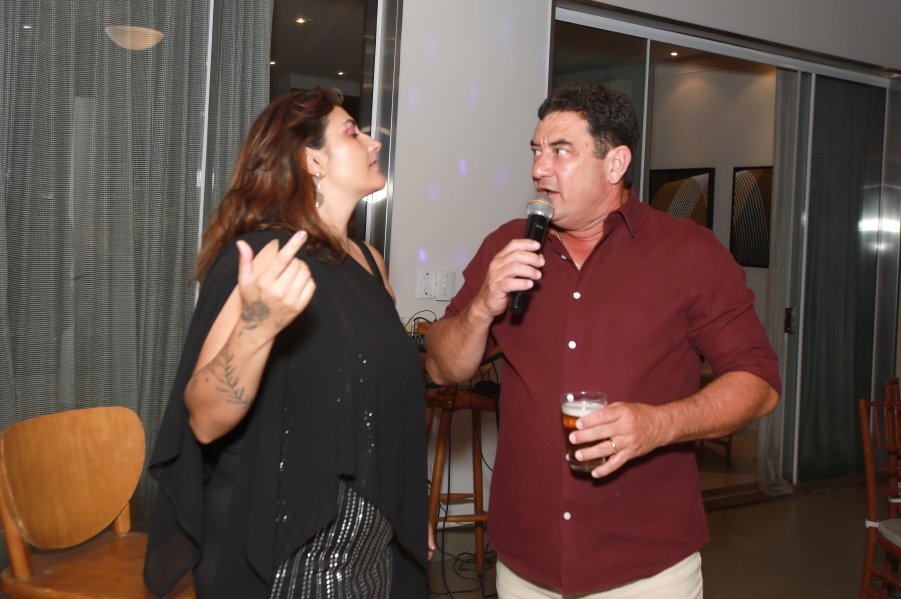 UMA NOITE ESPECIAL – ANIVERSÁRIO DE SUZANA VALENTE - Eloisa Mattos