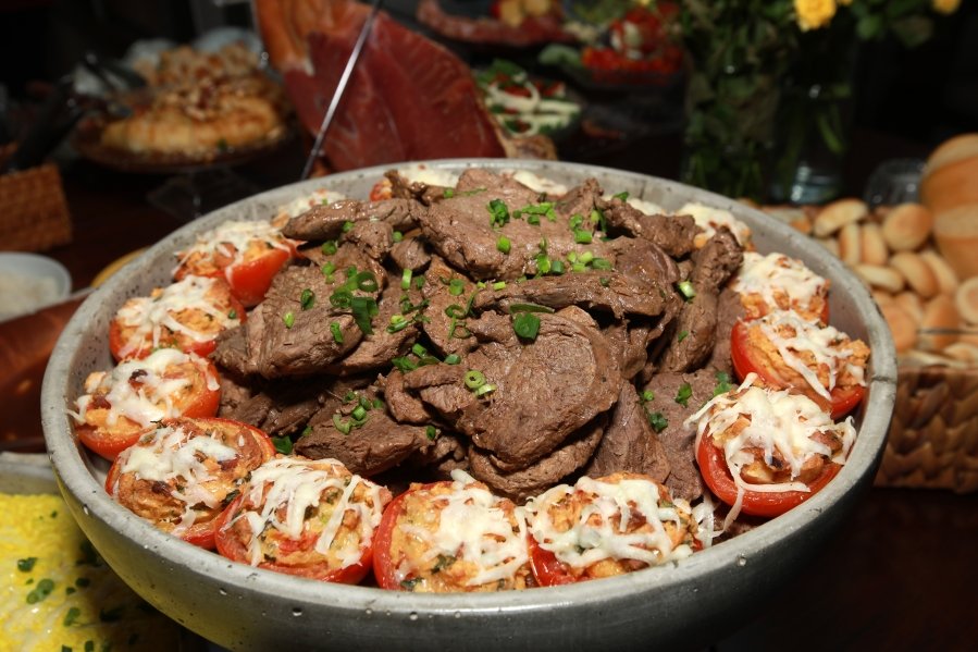 UMA NOITE ESPECIAL – ANIVERSÁRIO DE SUZANA VALENTE - Eloisa Mattos