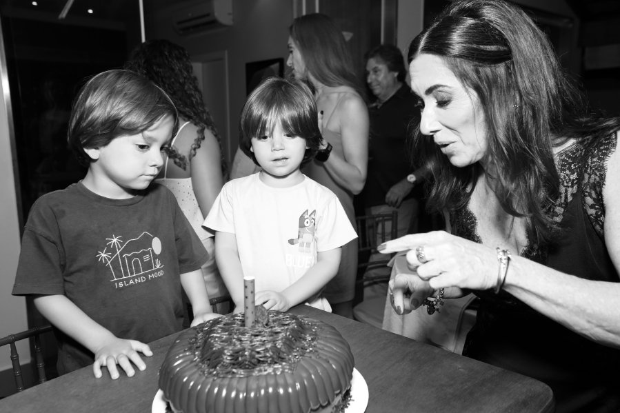 UMA NOITE ESPECIAL – ANIVERSÁRIO DE SUZANA VALENTE - Eloisa Mattos